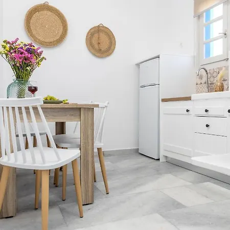 The Seashell * Naxos City